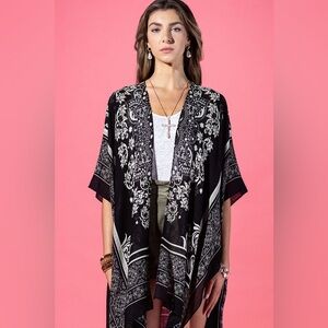 NWT Elegant Black and White Women's Kimono Top